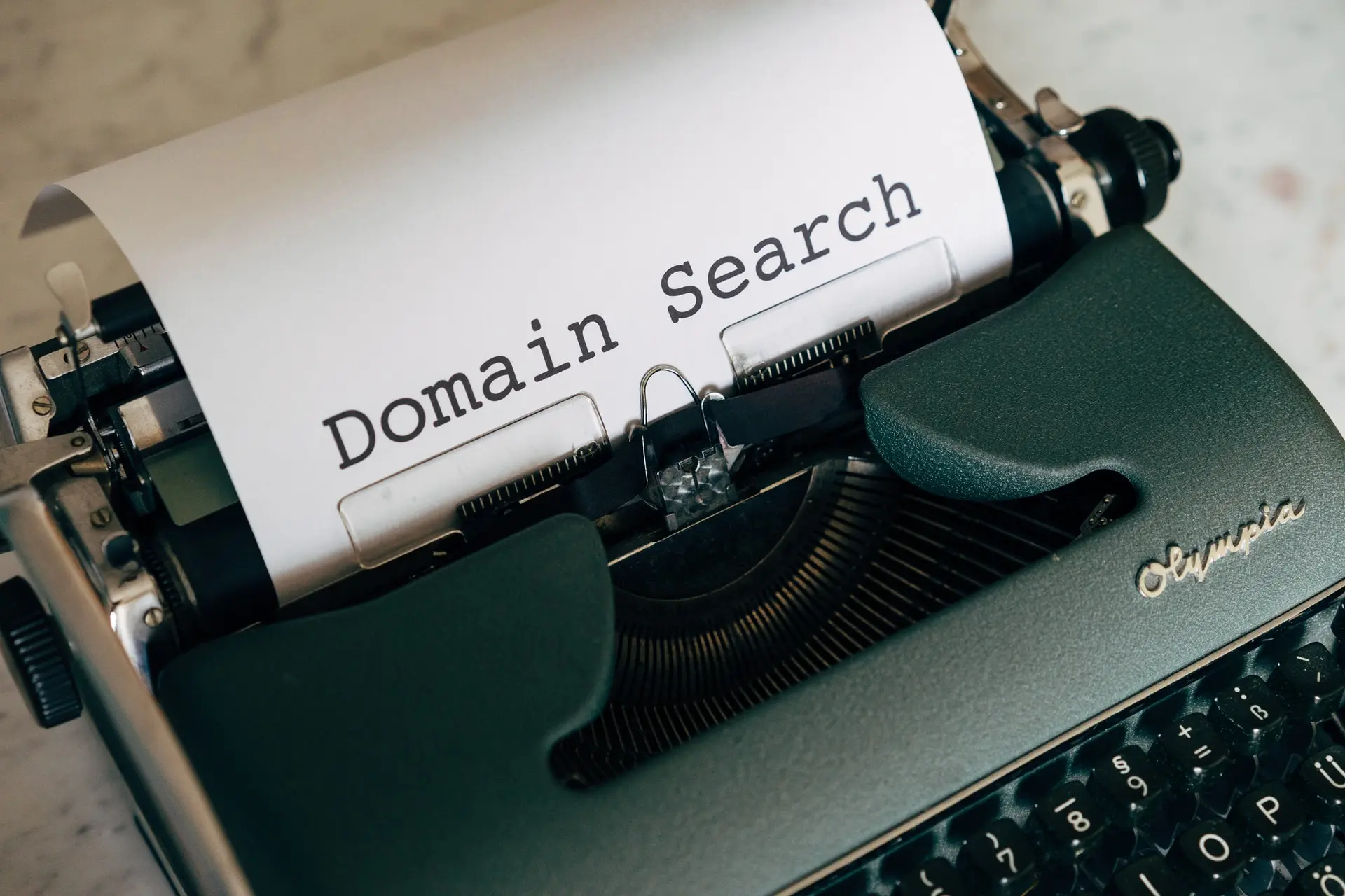 Was ist DNS (Domain Name System)?